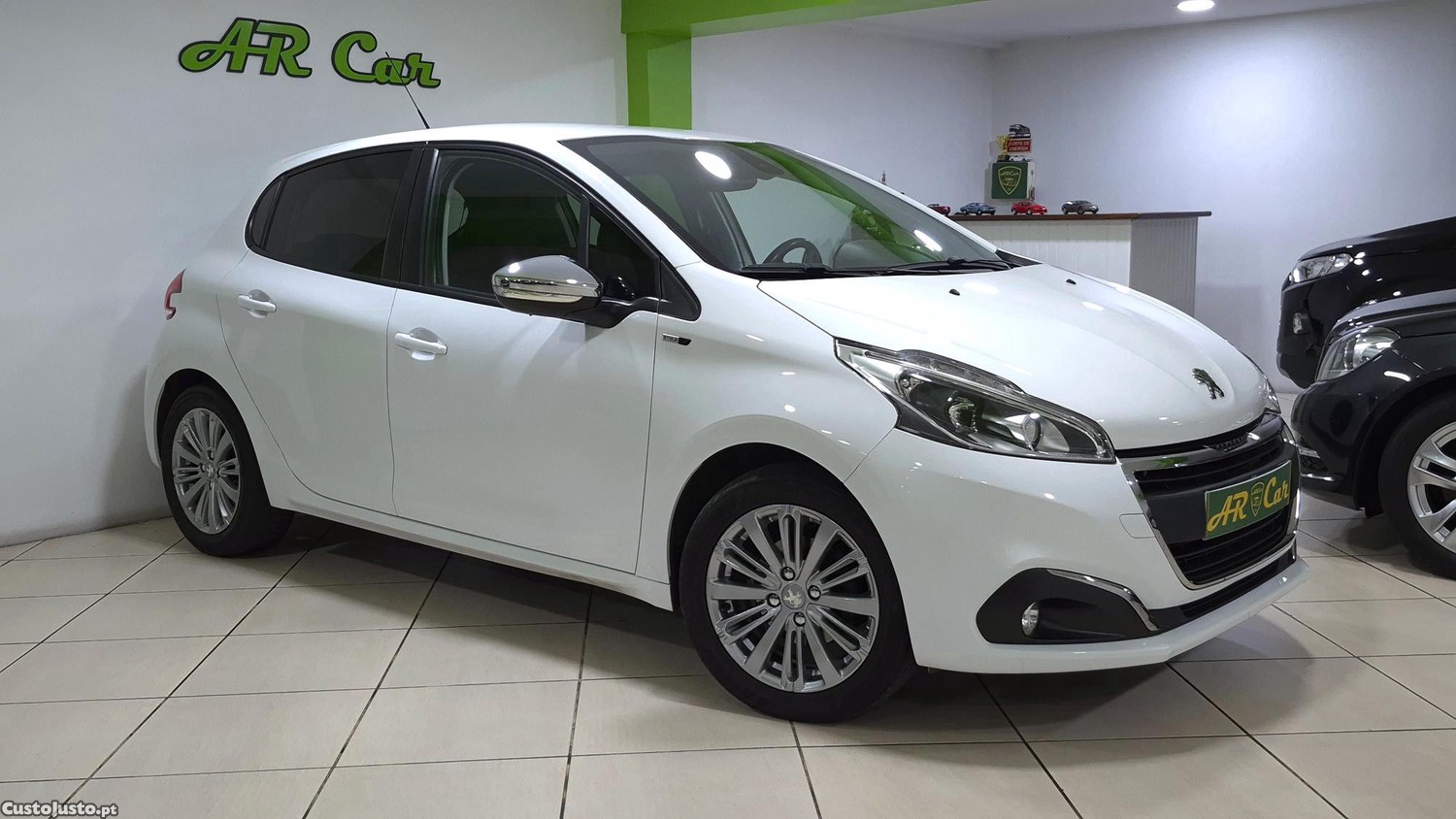 Peugeot 208 1.2i Apenas 80Mil kms - 17 — photo 2