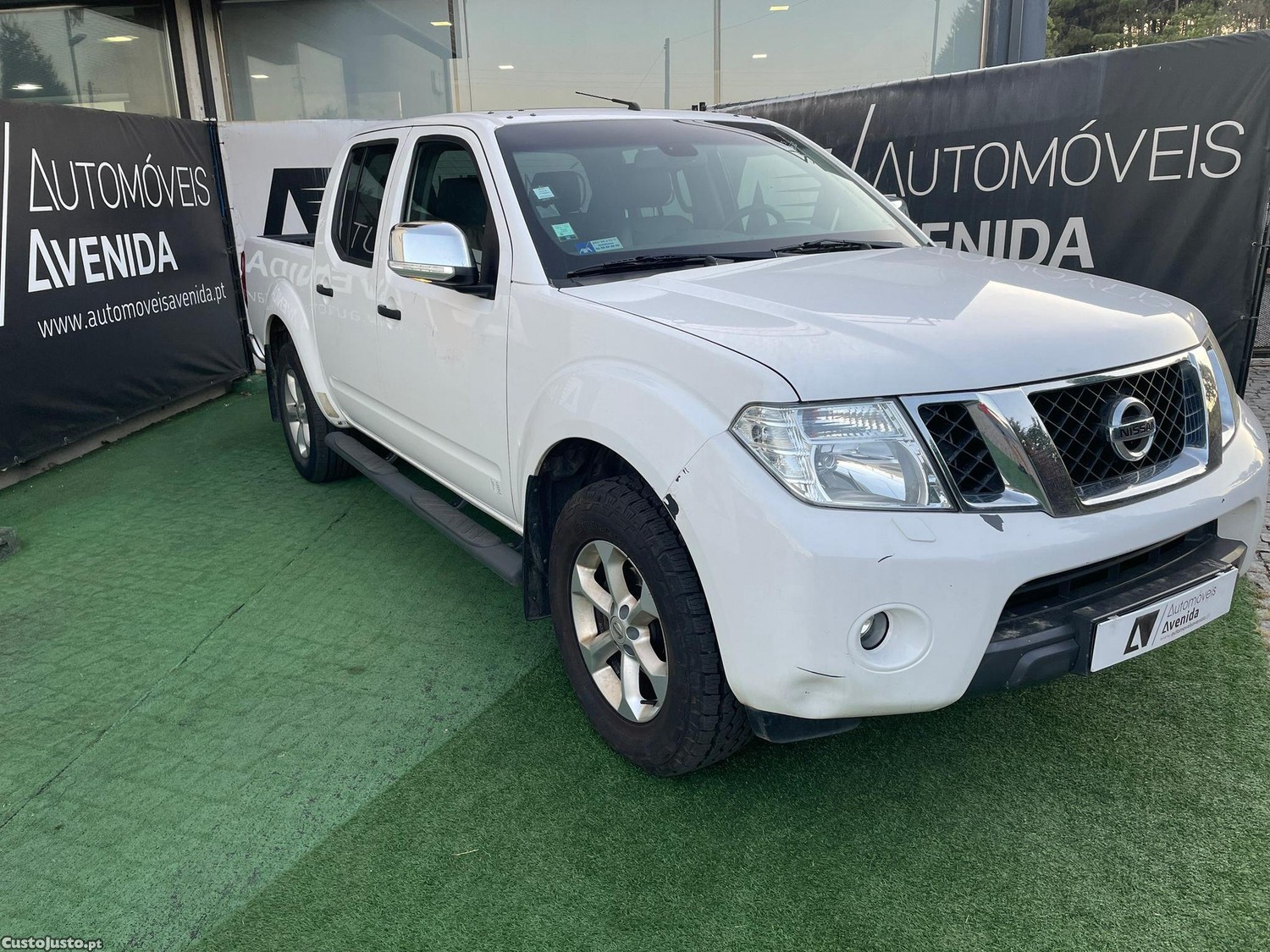 Nissan Navara 2.5 dCi CD LE 4WD - 14 foto 3