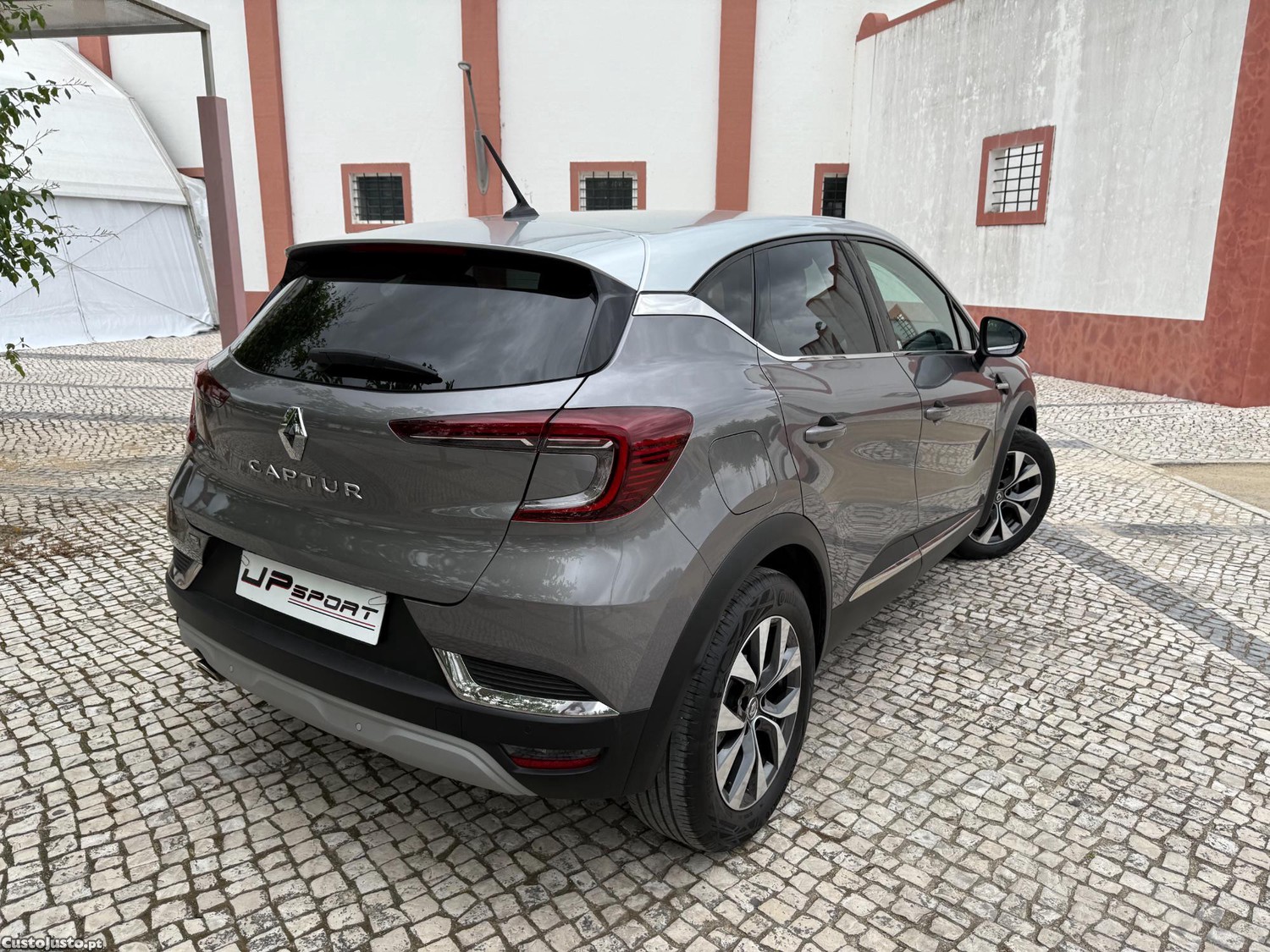 Renault Captur 1.0 TCe Exclusive 100cv - 20 — photo 3