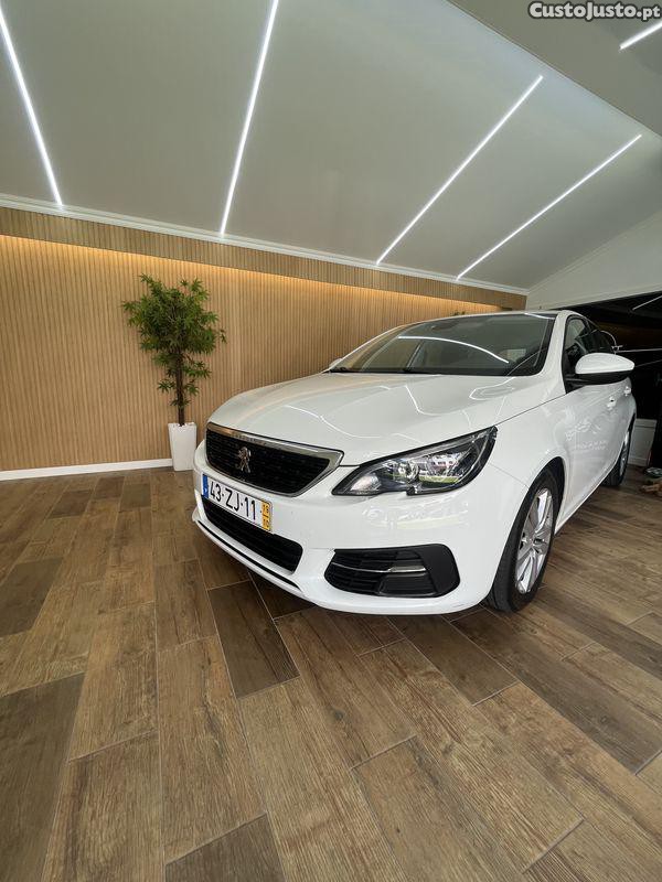 Peugeot 308 1.5 BlueHDi Active Pack — fotografia 24