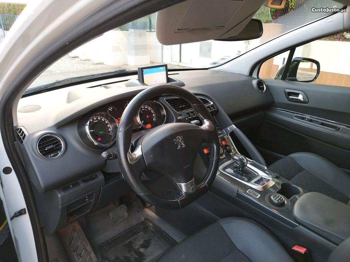 Peugeot 3008 2.0 HDi Hybrid4 — photo 5
