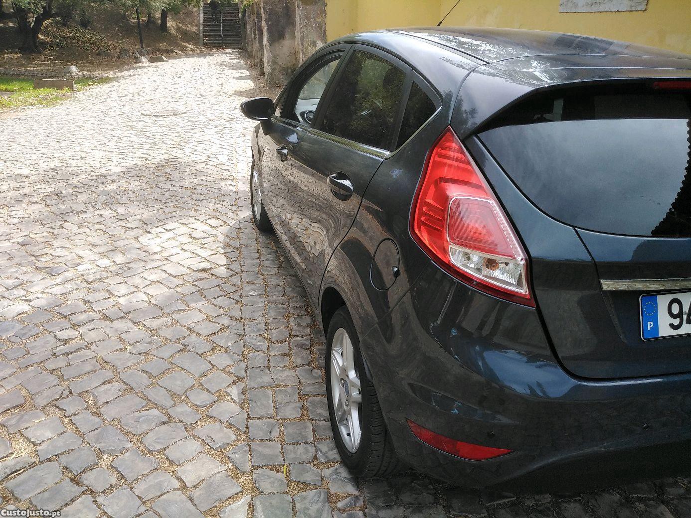 Ford Fiesta fiesta — fotografia 5