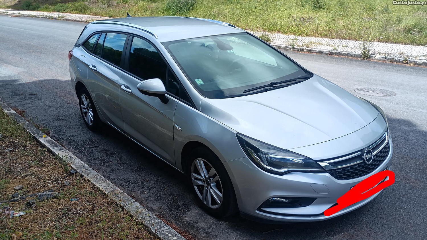 Opel Astra Sports Tourer - 17 — photo 4