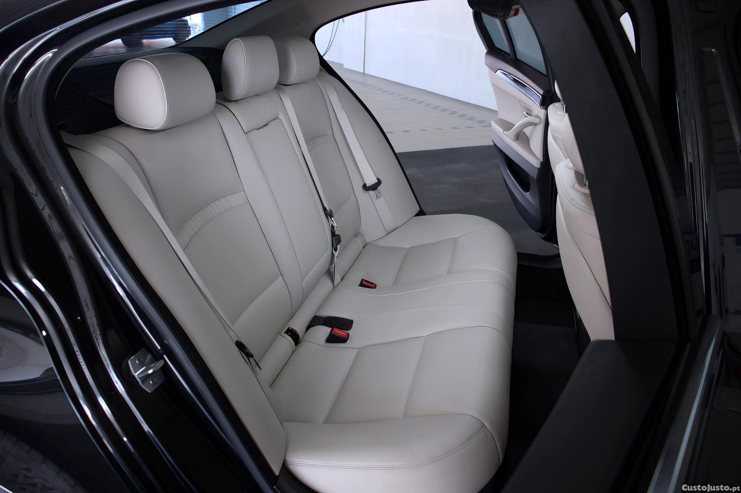 BMW 520 d Line Luxury Auto — fotografia 7
