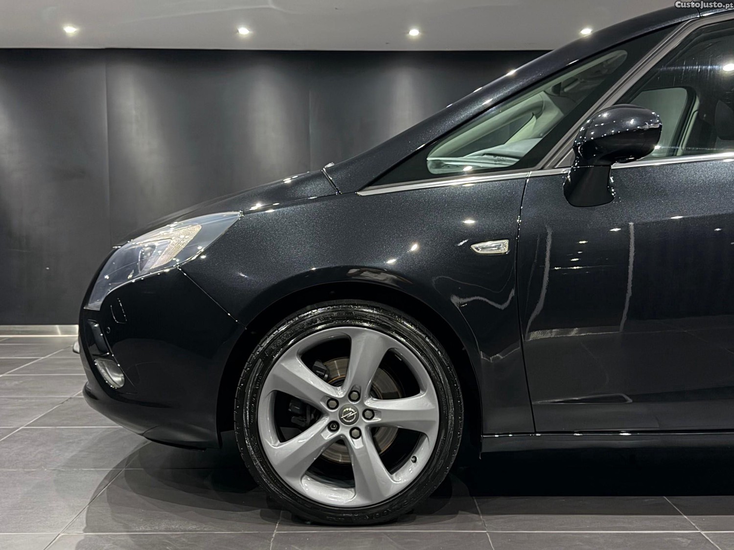 Opel Zafira 2.0 CDTi Executive - 13 — photo 3