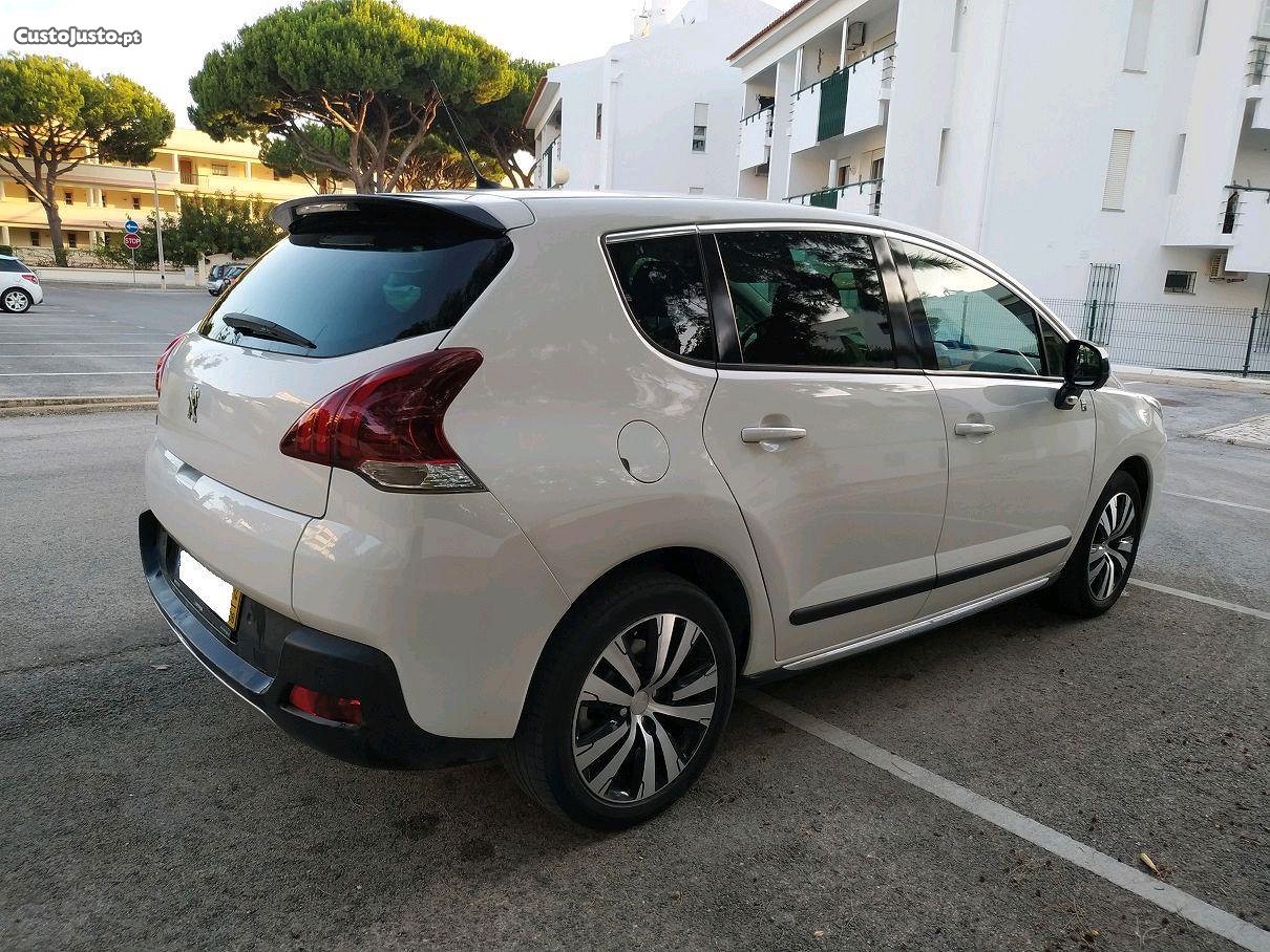 Peugeot 3008 2.0 HDi Hybrid4 — photo 4