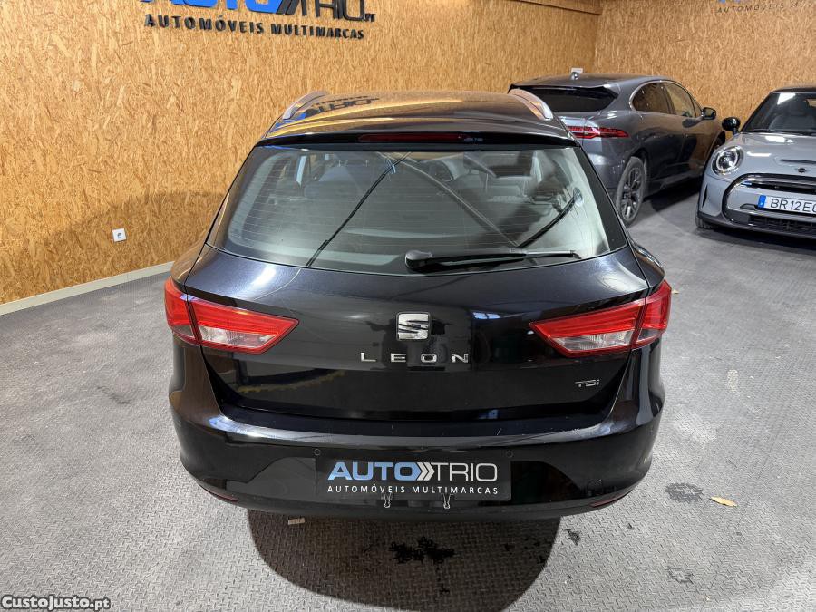 Seat Leon 1.6 TDI Reference Ec - 14 — photo 4