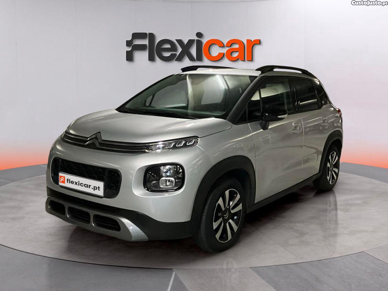Citroën C3 1.2 PureTech Shine - 18 — photo 2