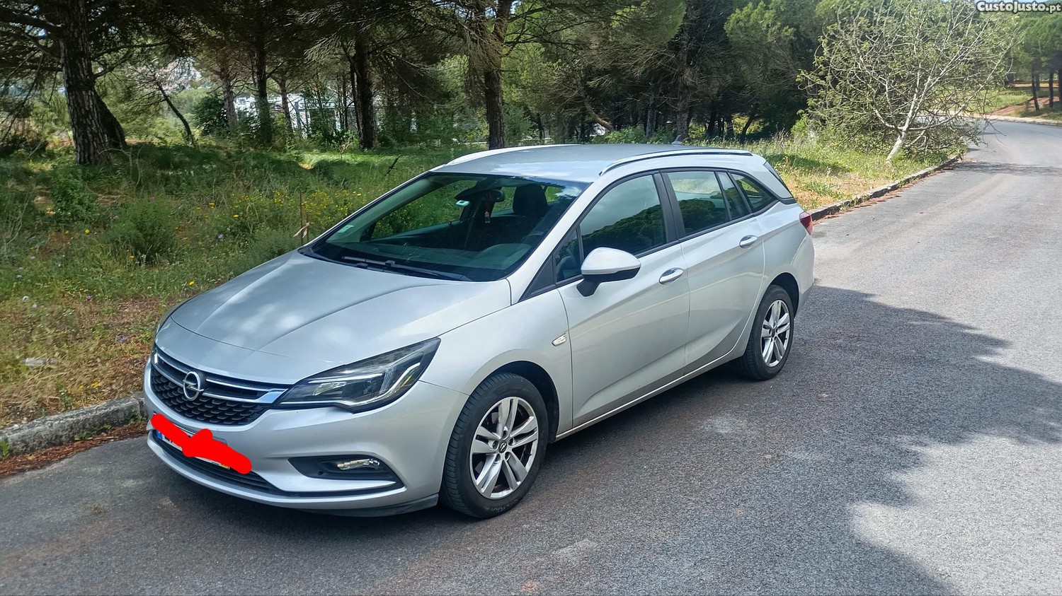 Opel Astra Sports Tourer - 17 — photo 2