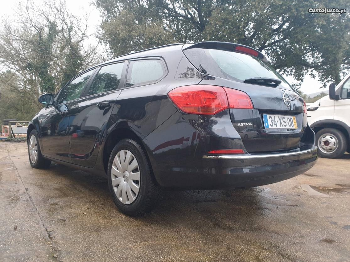 Opel Astra Sport tourer 1.6 CDTI — fotografia 3