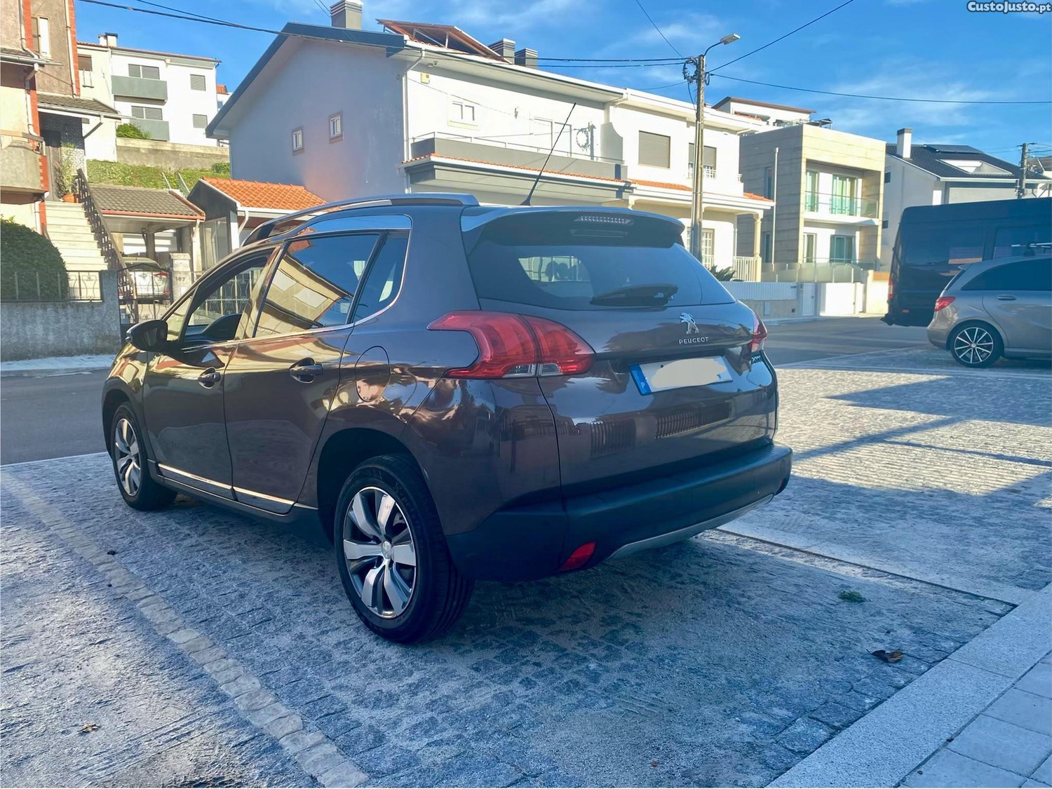 Peugeot 2008 1.2 gasolina  - 14 — photo 2