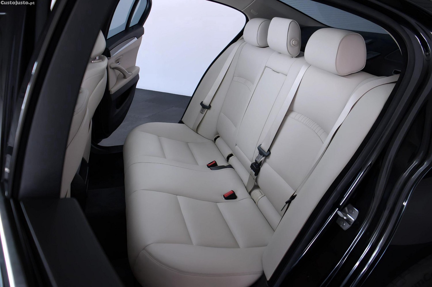 BMW 520 d Line Luxury Auto — fotografia 5