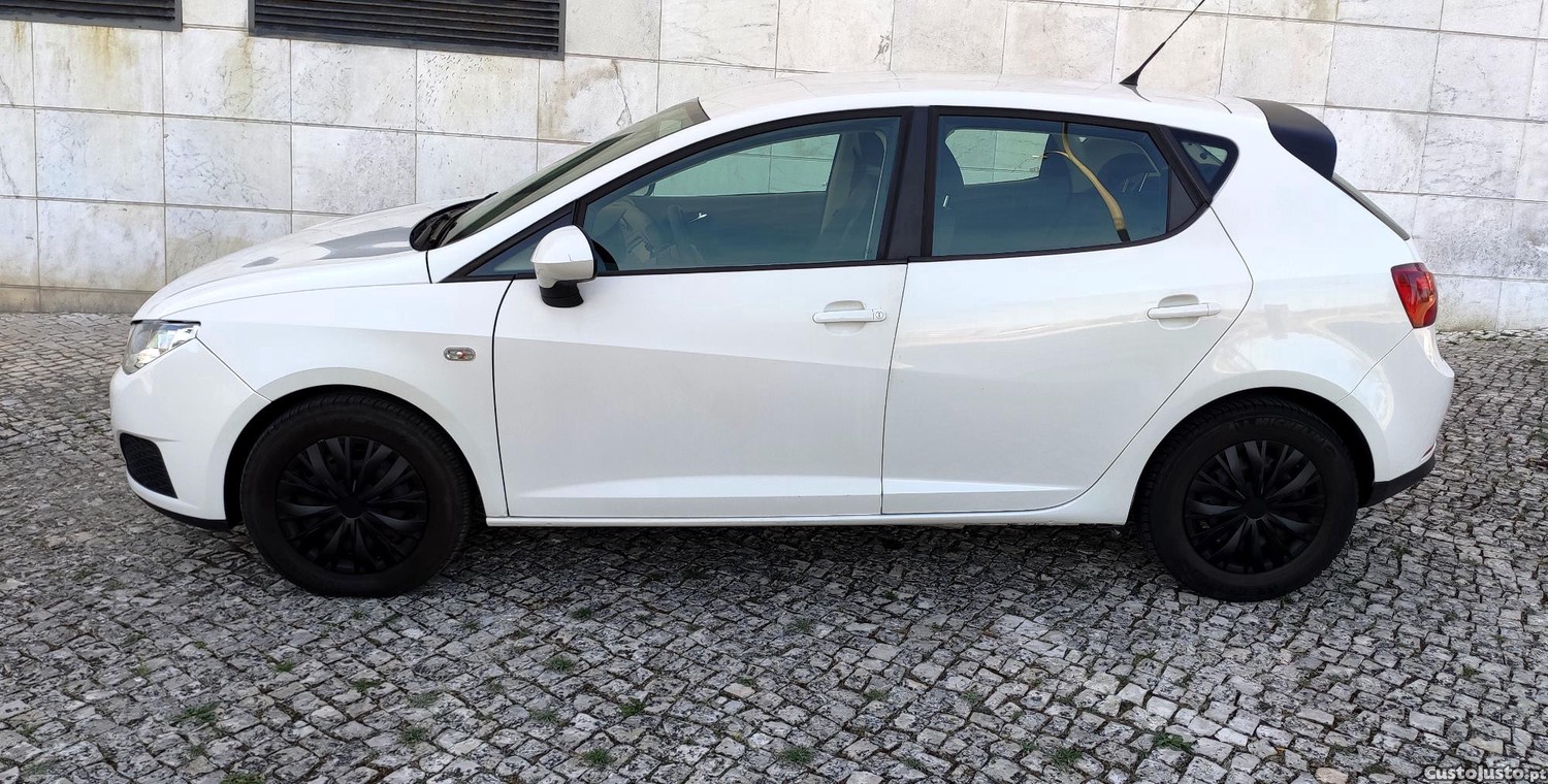 Seat Ibiza 1.4 TDI Ecomotive Nacional - 09 — photo 4