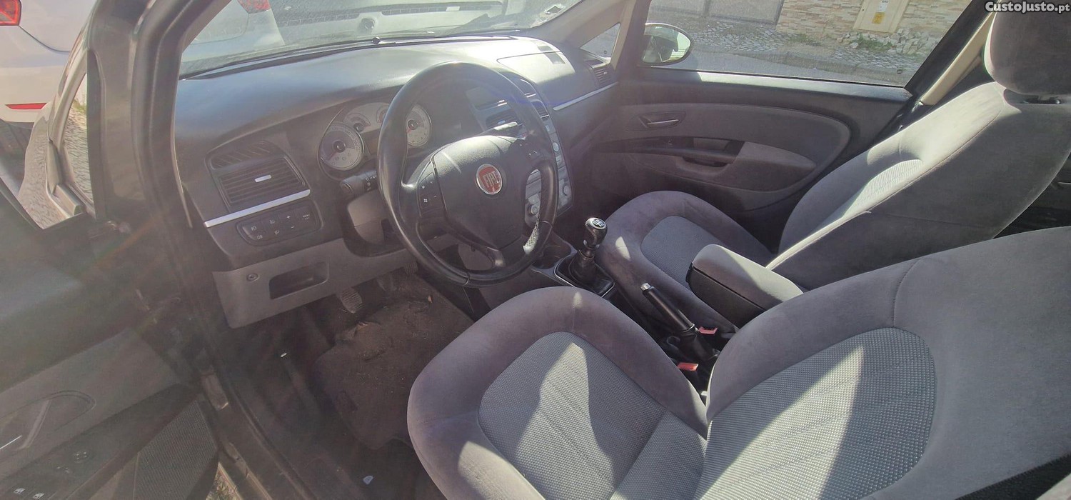 Fiat Linea 1.6 JTD — fotografia 5