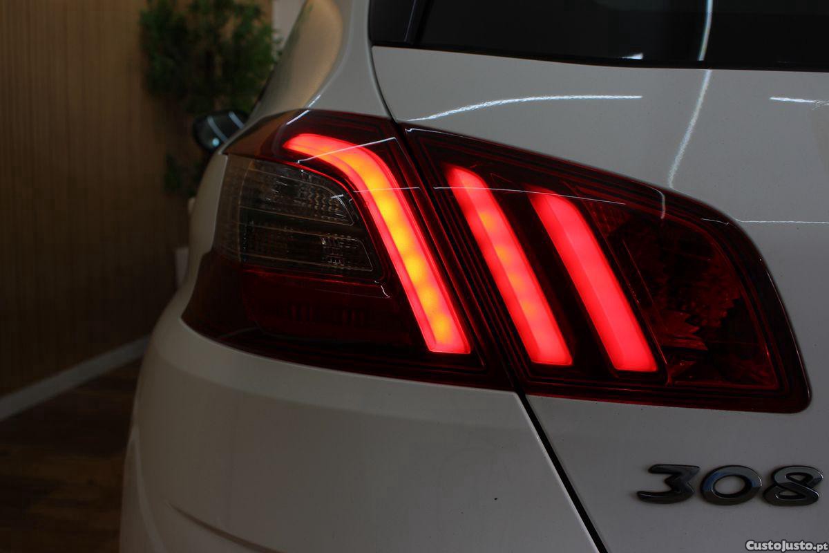 Peugeot 308 1.5 BlueHDi Active Pack — fotografia 6