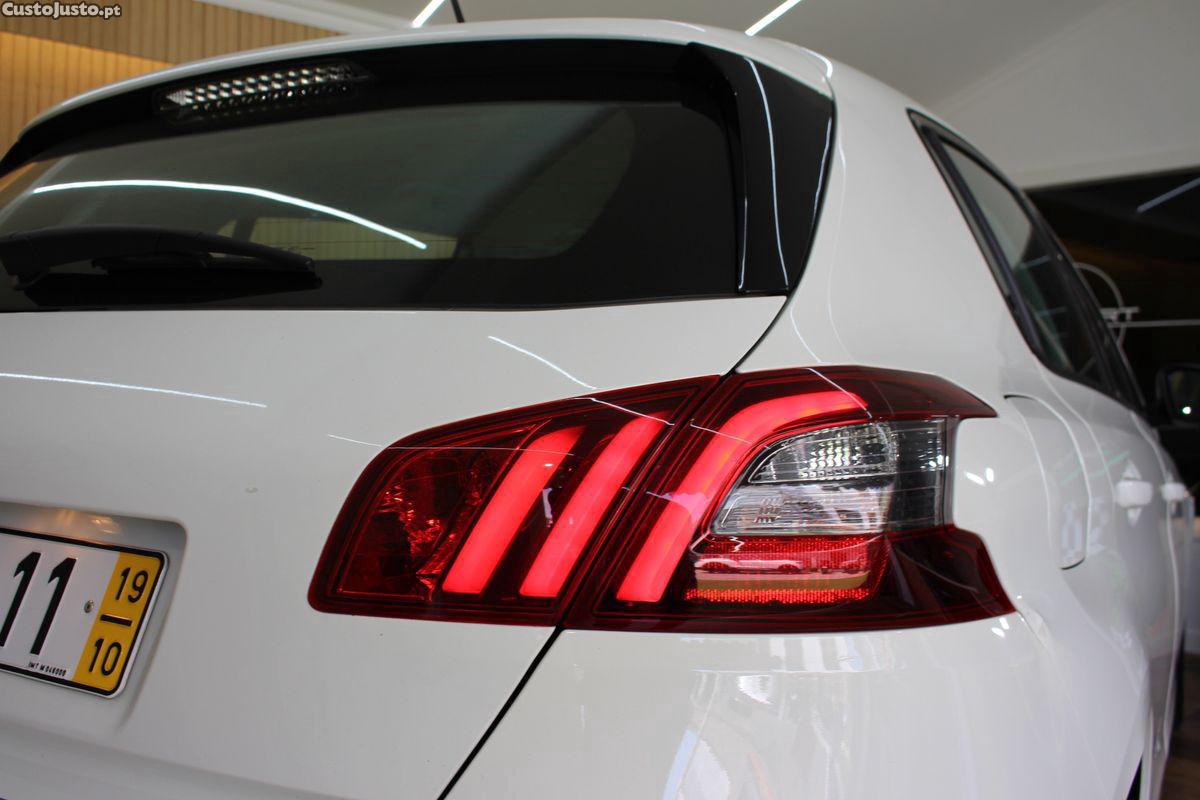 Peugeot 308 1.5 BlueHDi Active Pack — fotografia 5