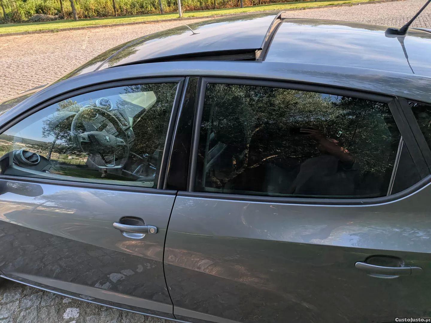 SEAT Ibiza 1.4 tdi fr — fotografia 5