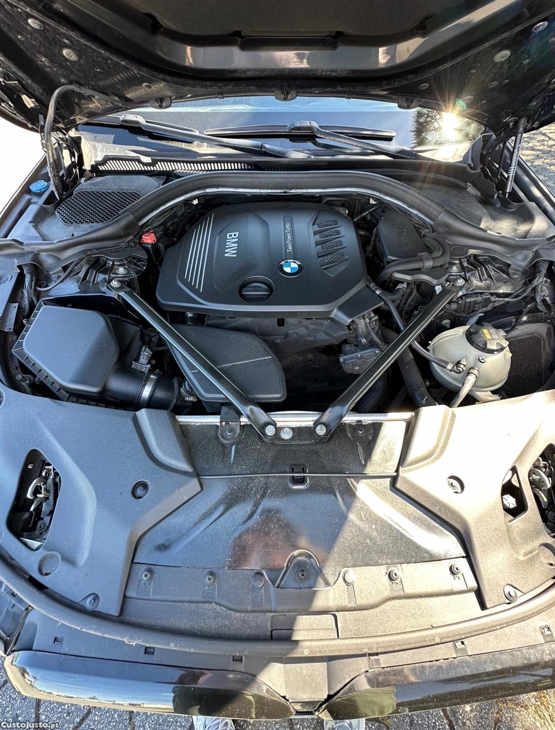 BMW 520 520D Touring M - 17 — photo 5
