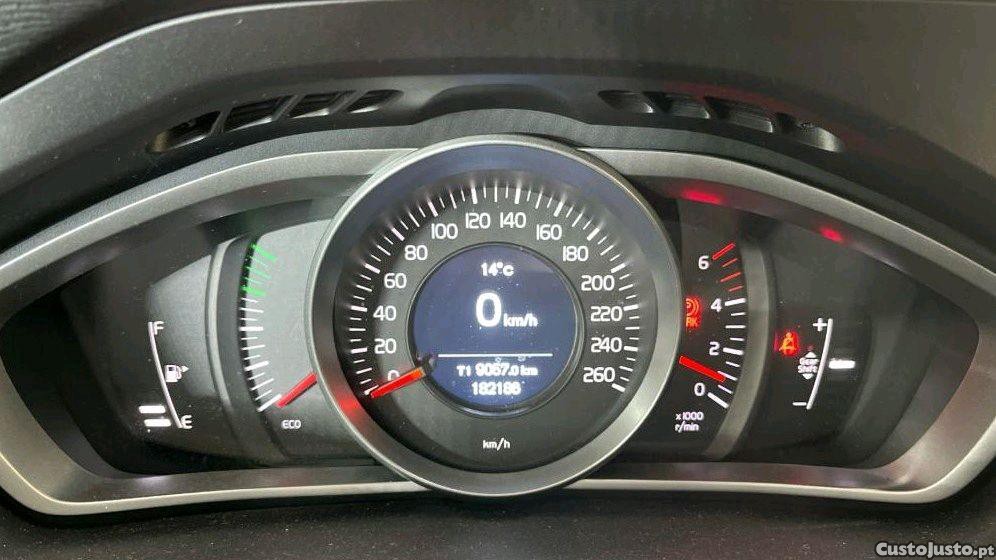 Volvo V40 2.0 D2 Kinetic ECO — fotografia 5