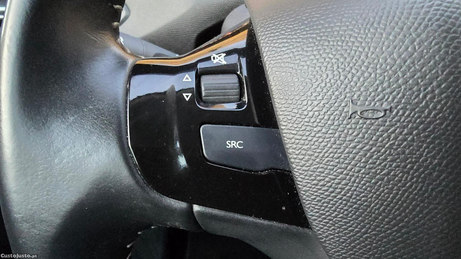Peugeot 308 1.5 BlueHDi Allure — fotografia 16