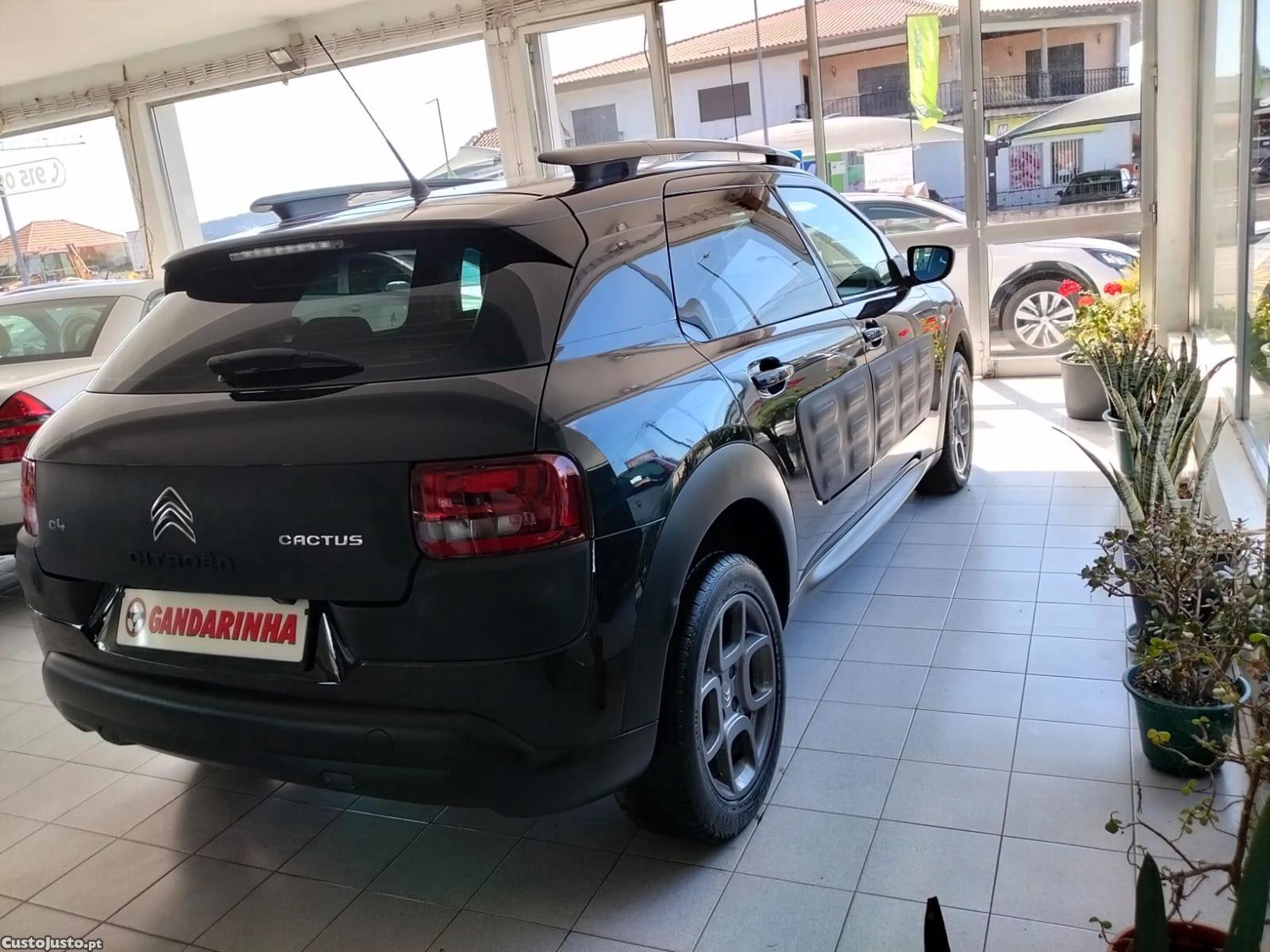 Citroën C4 Cactus 1.6 HDI SHINE — fotografia 9