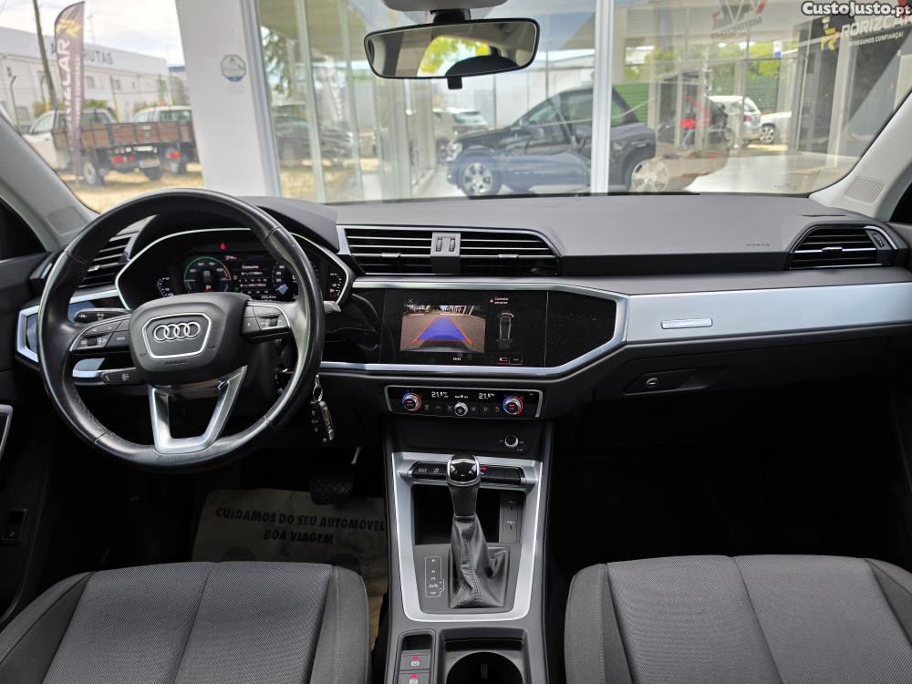Audi Q3 45 TFSIe S Tronic — fotografia 13