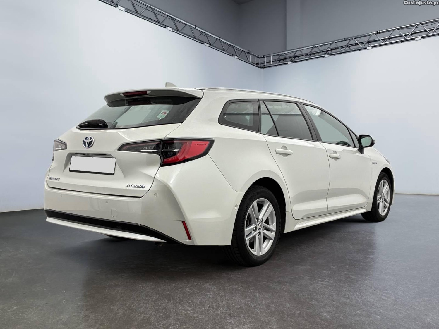 Toyota Corolla Touring Sports 1.8 Hybrid Dynamic - 21 — photo 2