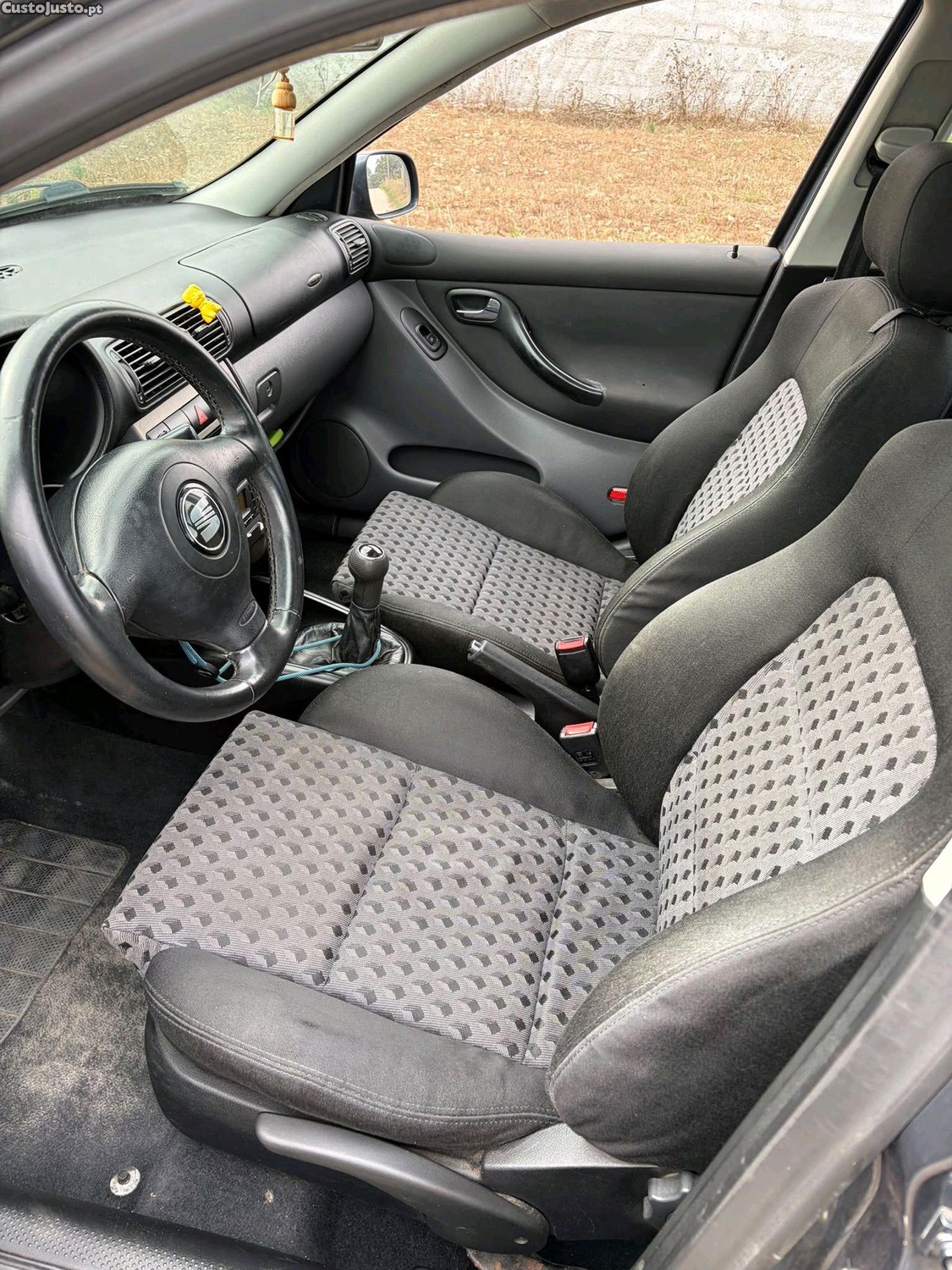 Seat Leon seat leon 1m 1.9 tdi 110cv - 00 — photo 4