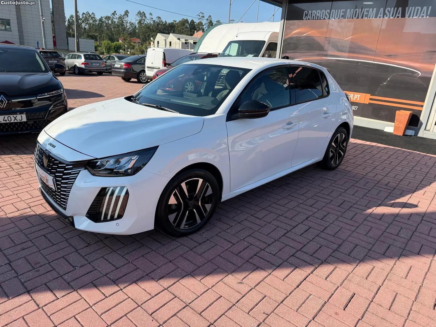 Peugeot 208 Sem versão - 24 — photo 2