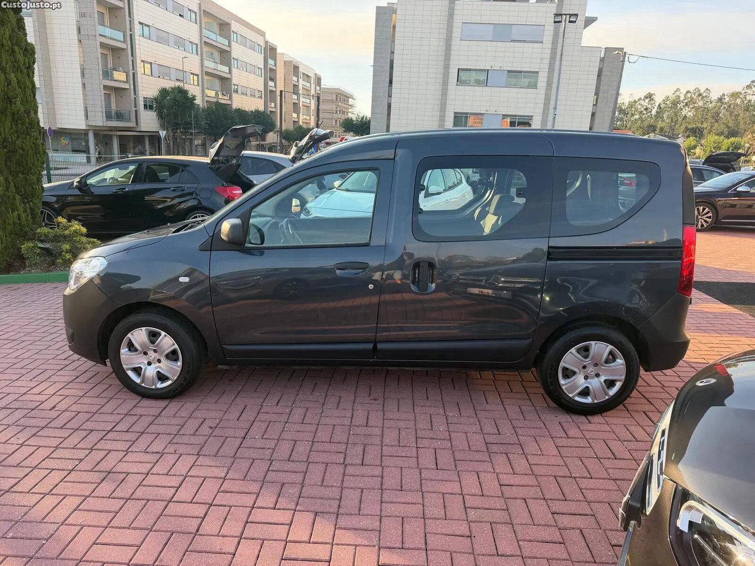 Dacia Dokker Blue dCi 95 Comfort - 20 — photo 3