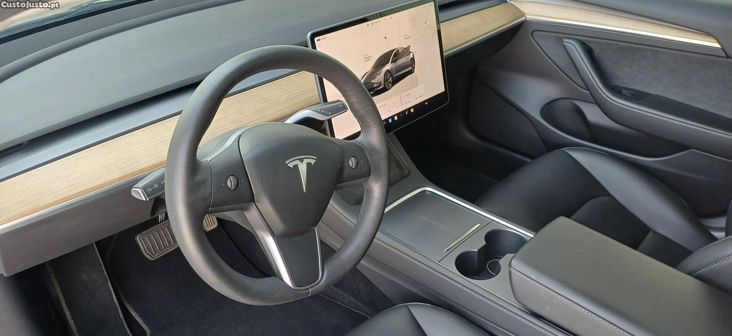 Tesla Model 3 standard Range Plus RWD — fotografia 6