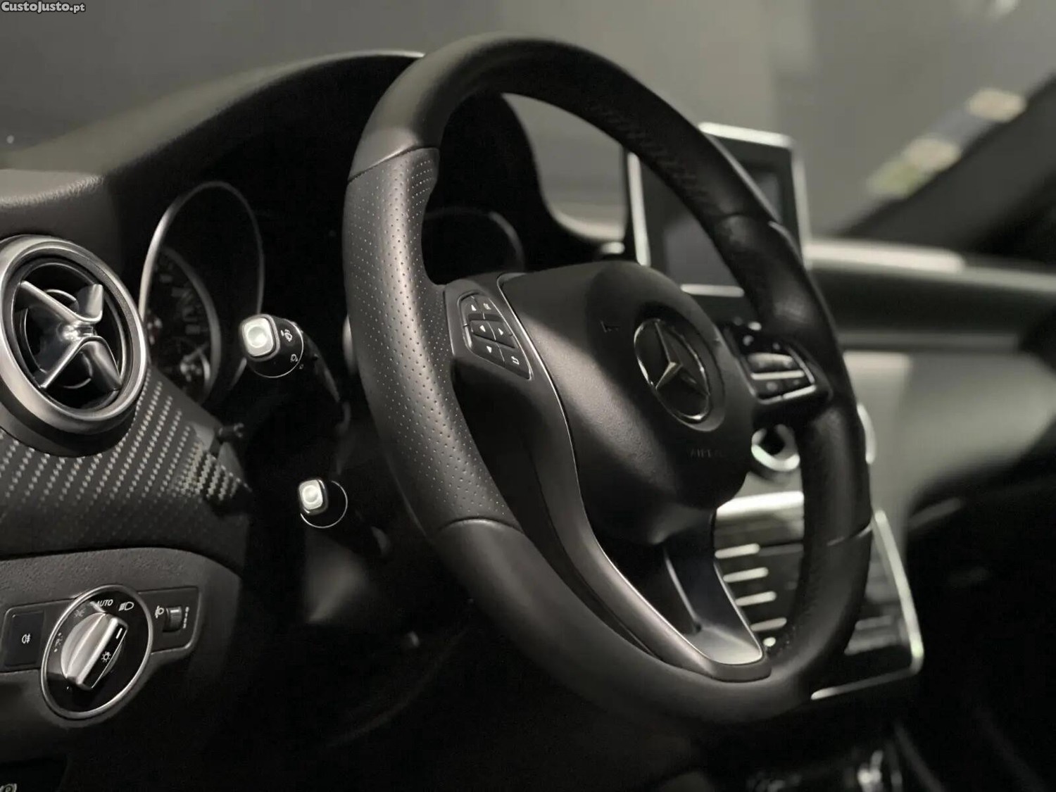 Mercedes-Benz A 180 d Urban Aut. - 17 — photo 5