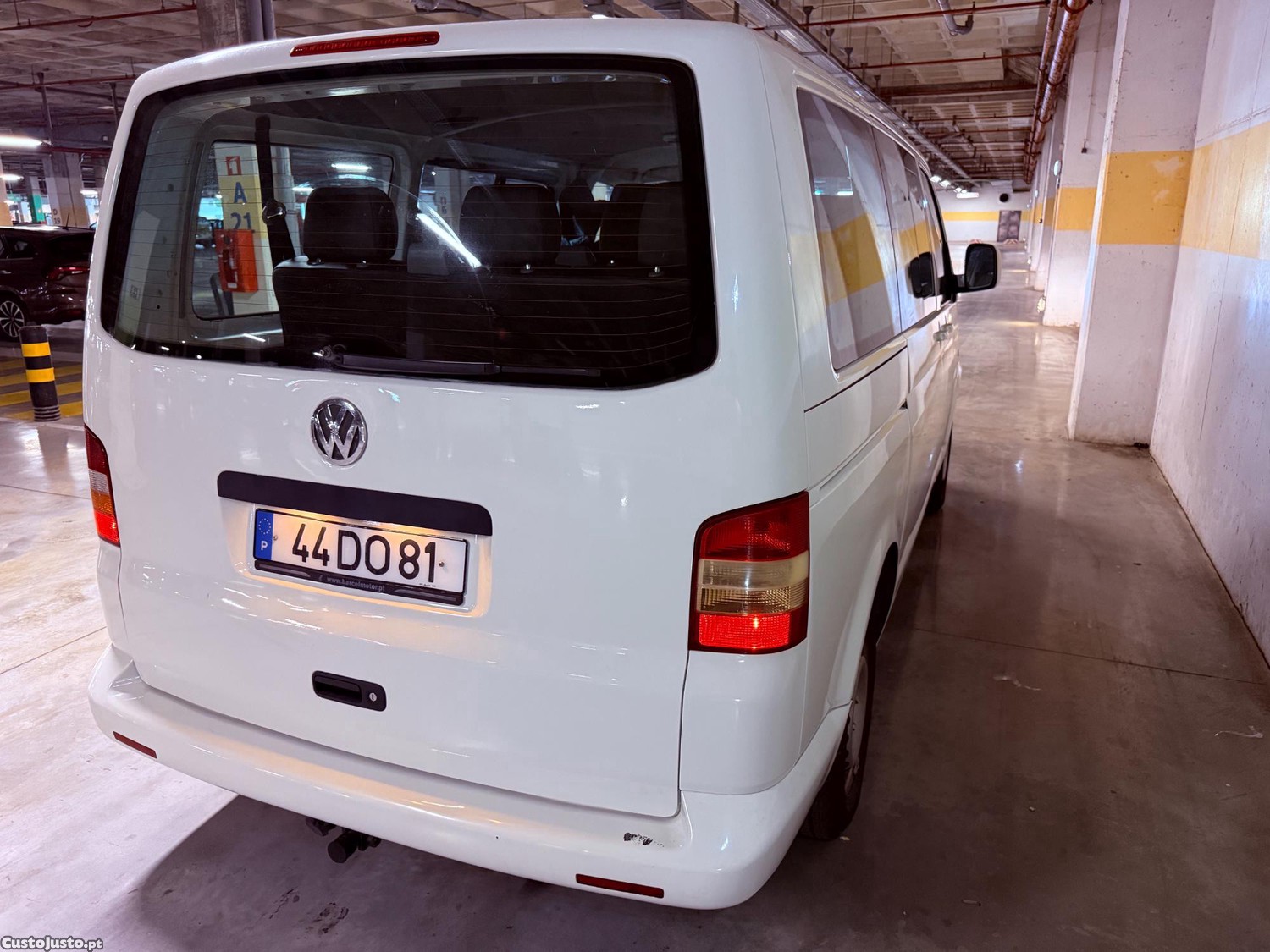 VW Transporter T5 (9 lug) — photo 5