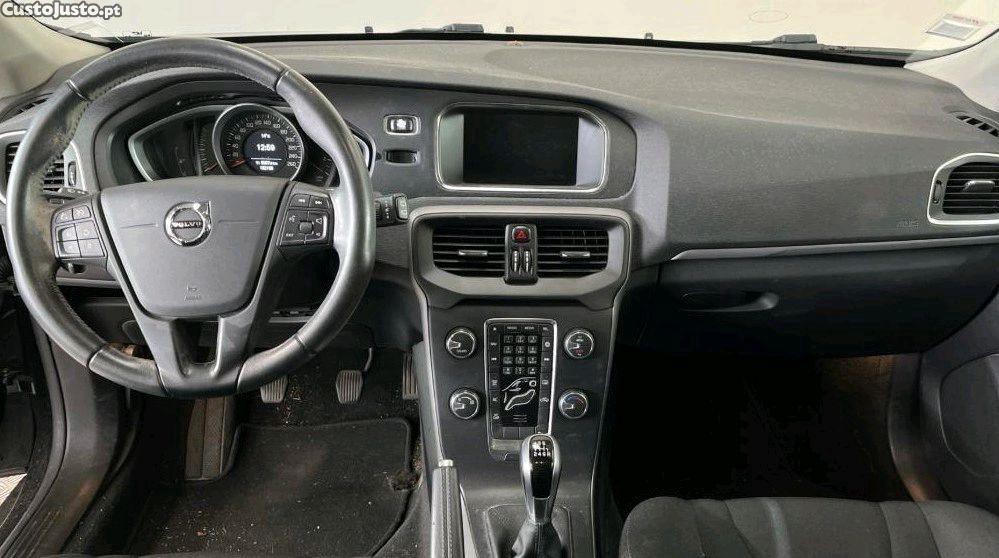 Volvo V40 2.0 D2 Kinetic ECO — fotografia 4