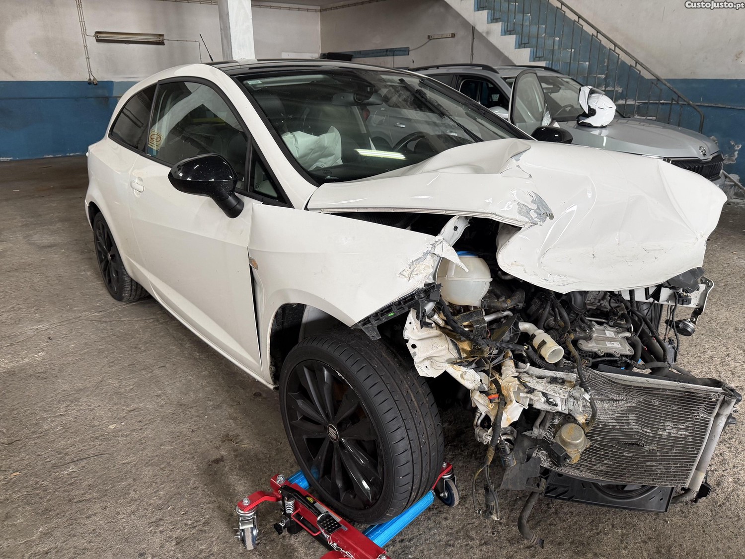 Seat Ibiza 1.0 Fr - 16 — photo 3
