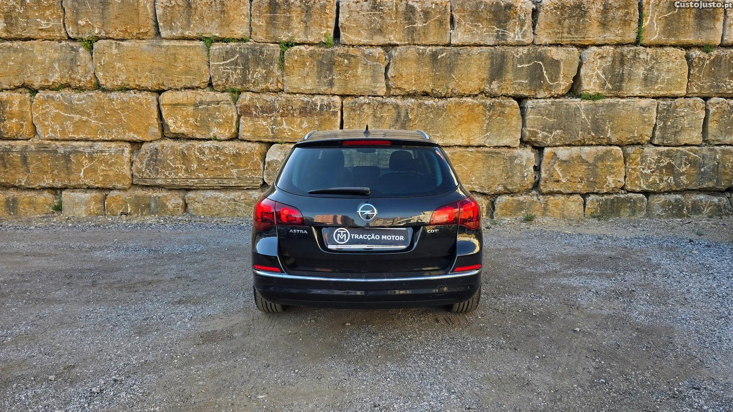 Opel Astra Sports Tourer 1.6 CDTI Ecotec Edition S/S — fotografia 25