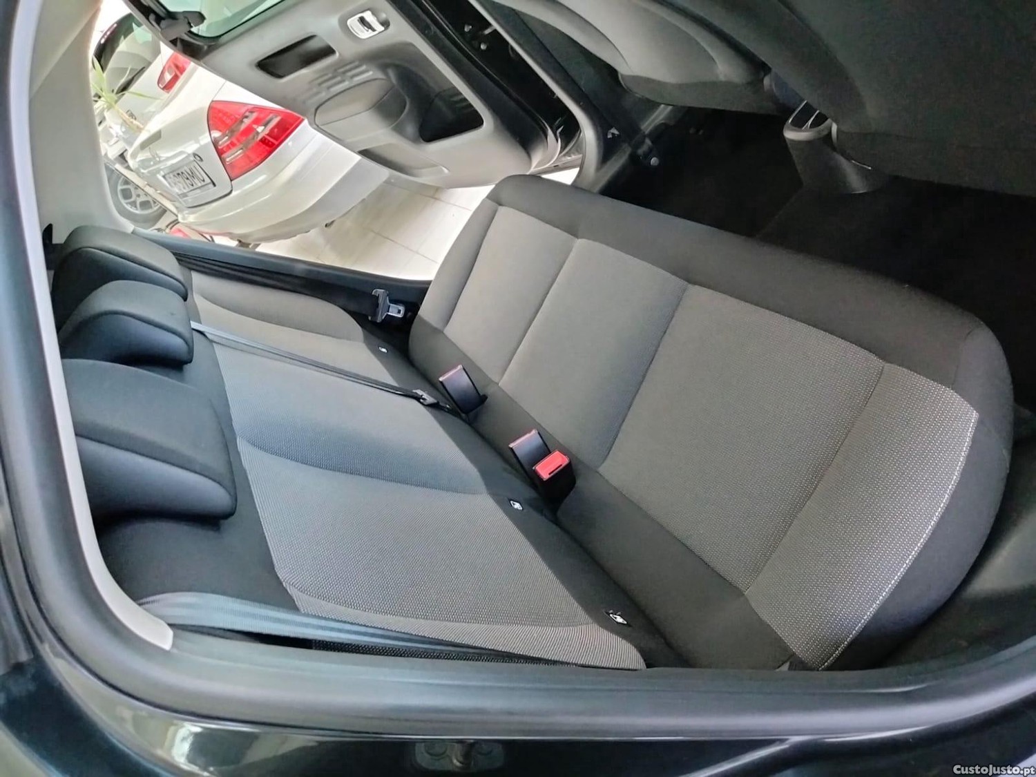Citroën C4 Cactus 1.6 HDI SHINE — fotografia 5