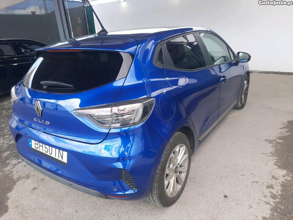 Renault Clio 1.0 TCe Evolution Bi-Fuel 101cv - 24 — photo 4