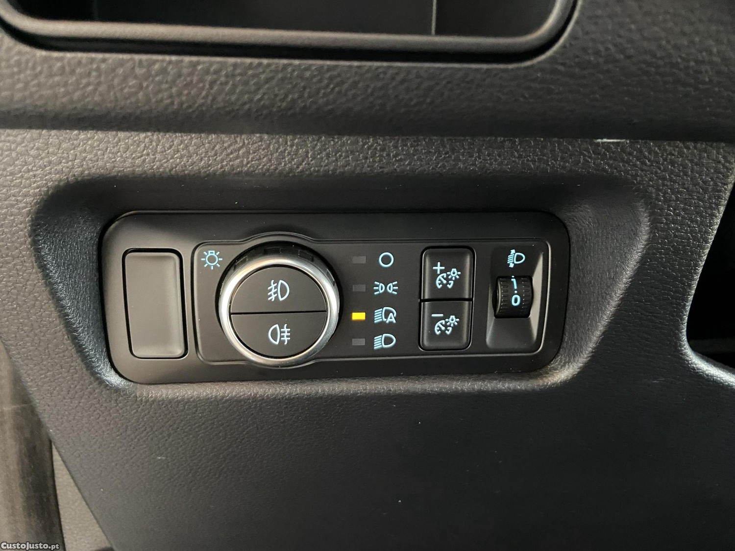 Ford Ranger 2.0 EcoBlue CD XLT 4WD Aut. — fotografia 4