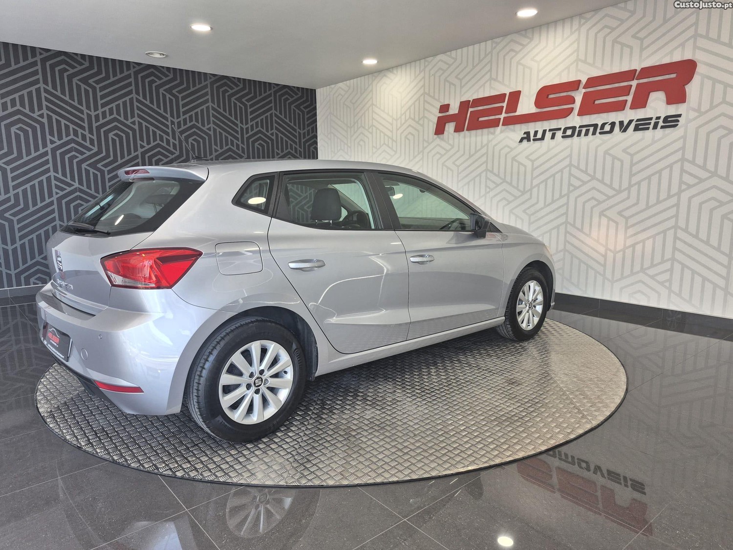 SEAT Ibiza 1.6 TDI Style — fotografia 2