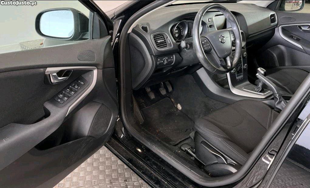 Volvo V40 2.0 D2 Kinetic ECO — fotografia 3