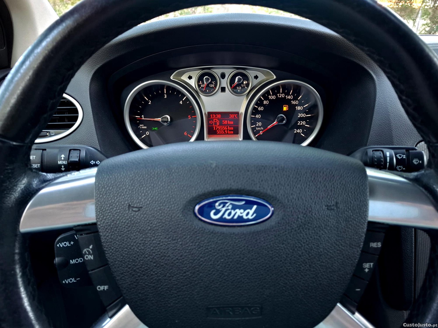 Ford Focus 1.6 tdci Titanium - 09 — photo 2
