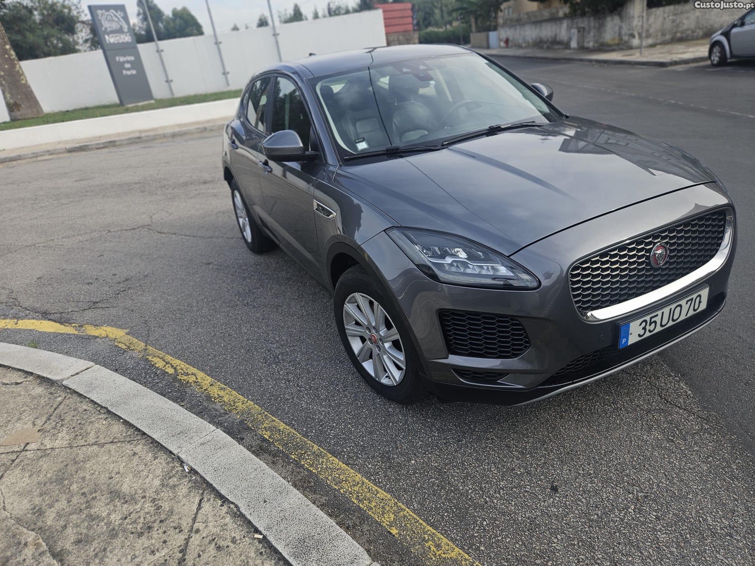 Jaguar E-Pace 2.0 Diesel 150 cv Sport - 18 — photo 2