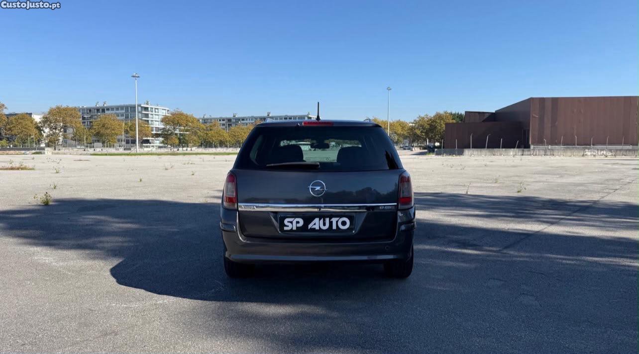 Opel Astra Caravan 1.7 COSMO ECOFLEX — photo 3