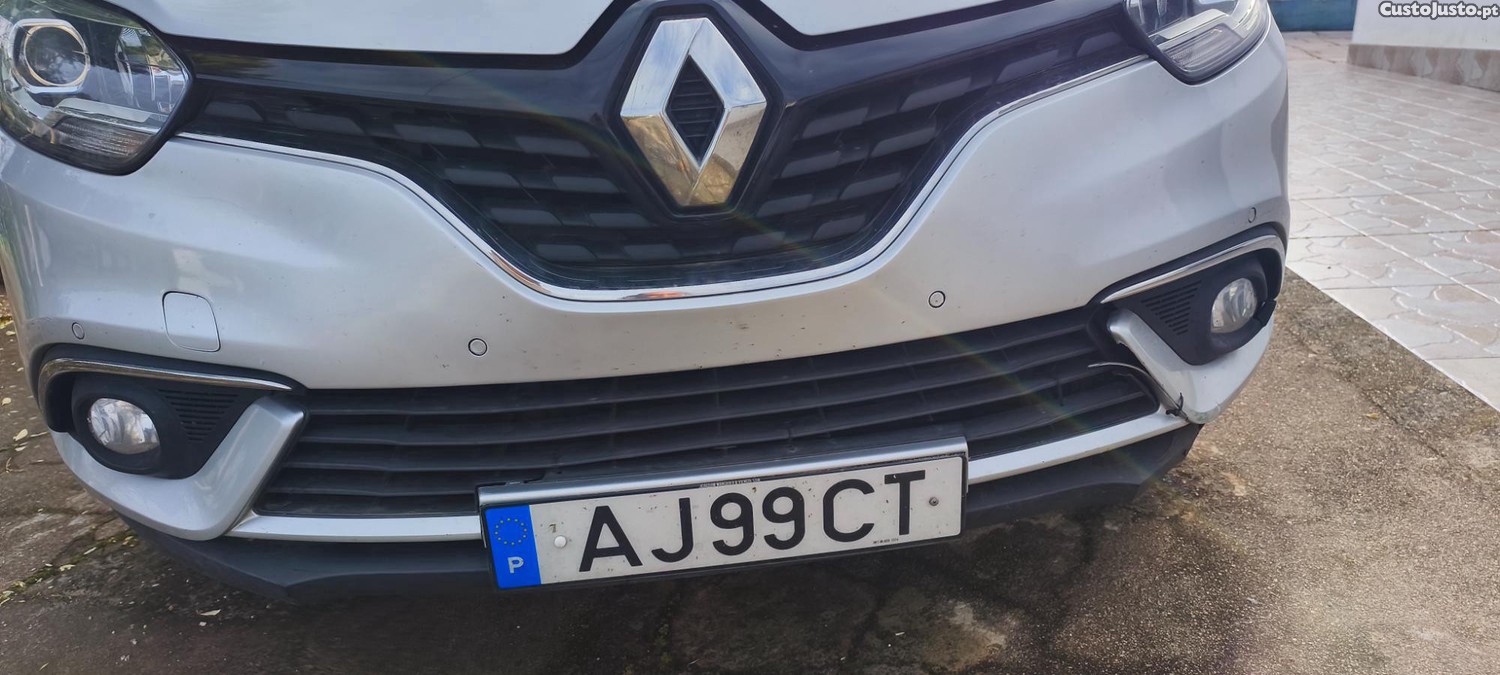 Renault Scénic 1.5 - 21 — photo 3