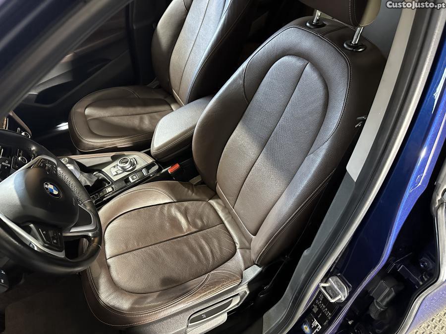 BMW X1 18 d sDrive Advantag — fotografia 12