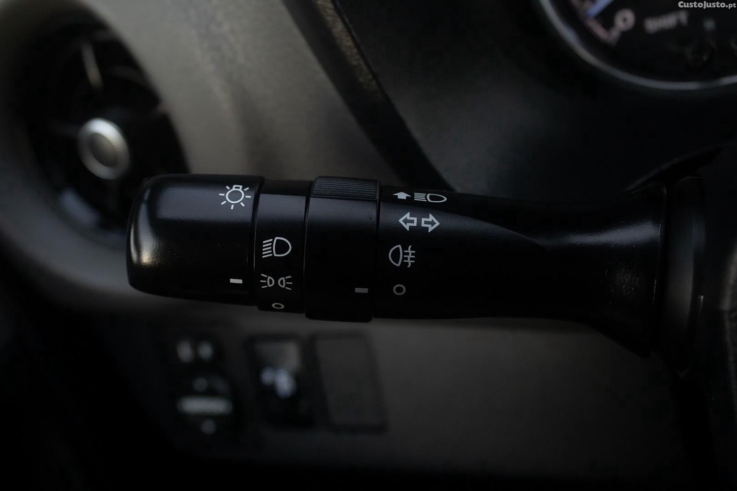 Toyota Yaris 1.0 VVT-i Comfort — fotografia 8