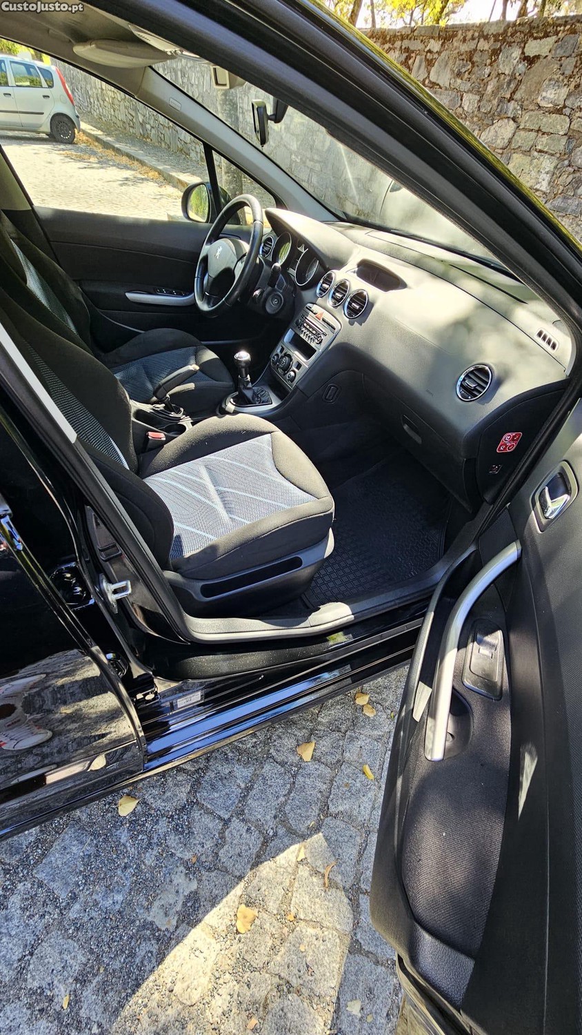 Peugeot 308 1.6 HDI - 11 — photo 3