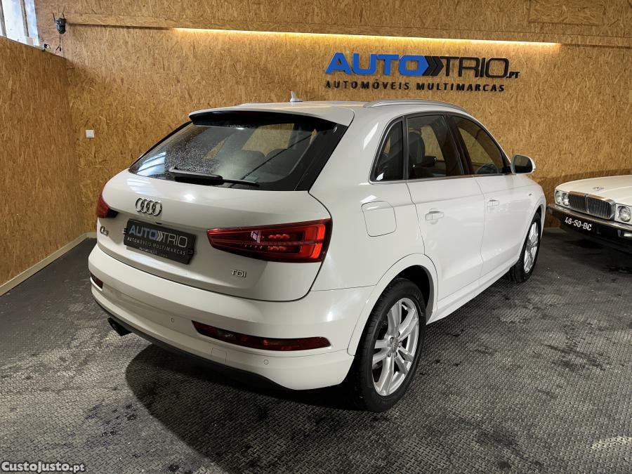 Audi Q3 2.0 TDI quattro S-li - 15 foto 3