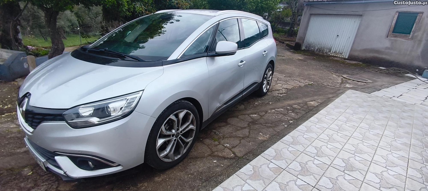 Renault Scénic 1.5 - 21 — photo 2